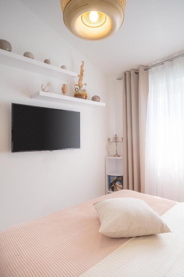 Apartment Tikvarin, Kastel Kambelovac Kaštela Eksteriør bilde