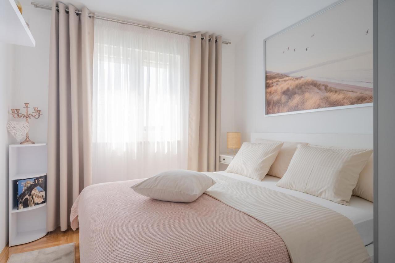 Apartment Tikvarin, Kastel Kambelovac Kaštela Eksteriør bilde