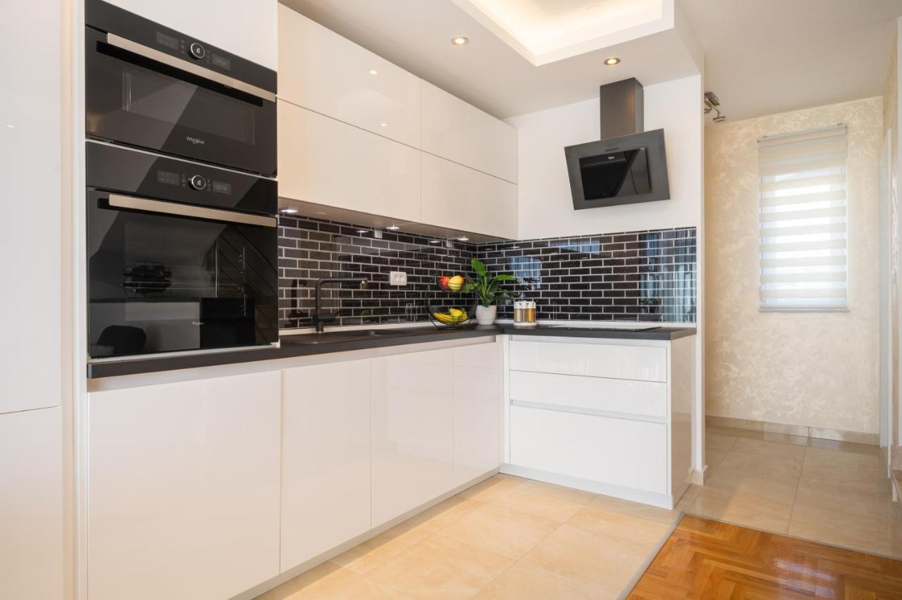 Apartment Tikvarin, Kastel Kambelovac Kaštela Eksteriør bilde