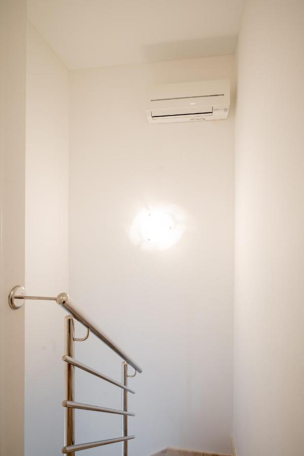 Apartment Tikvarin, Kastel Kambelovac Kaštela Eksteriør bilde