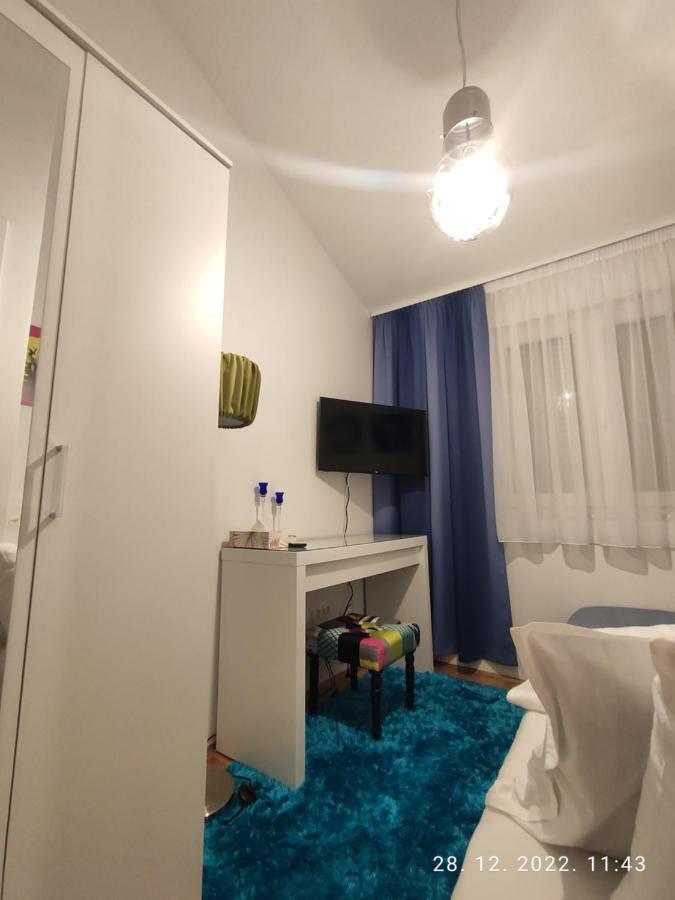 Apartment Tikvarin, Kastel Kambelovac Kaštela Eksteriør bilde